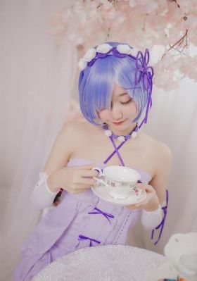 久久国产精_BD英语全集免费观看